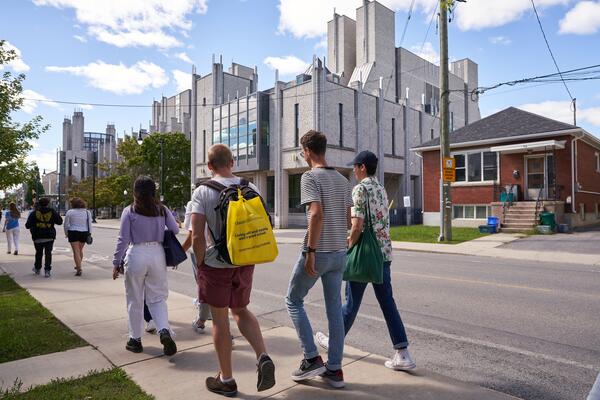 students on queen's campus